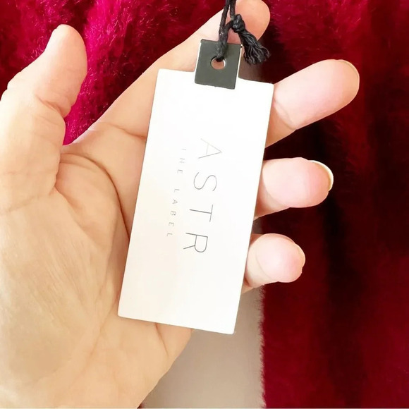 ASTR the Label Bombshell‎ Sweater Soft Size Small New Curvy Holiday Top - Picture 5 of 7